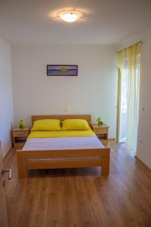 Apartments Kala Janjina Bilik gambar