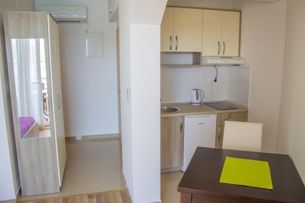 Apartments Kala Janjina Bilik gambar
